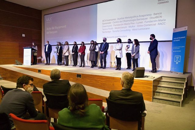 Compromiso, talento y generosidad, en el Acto de entrega de becas de UIC Barcelona