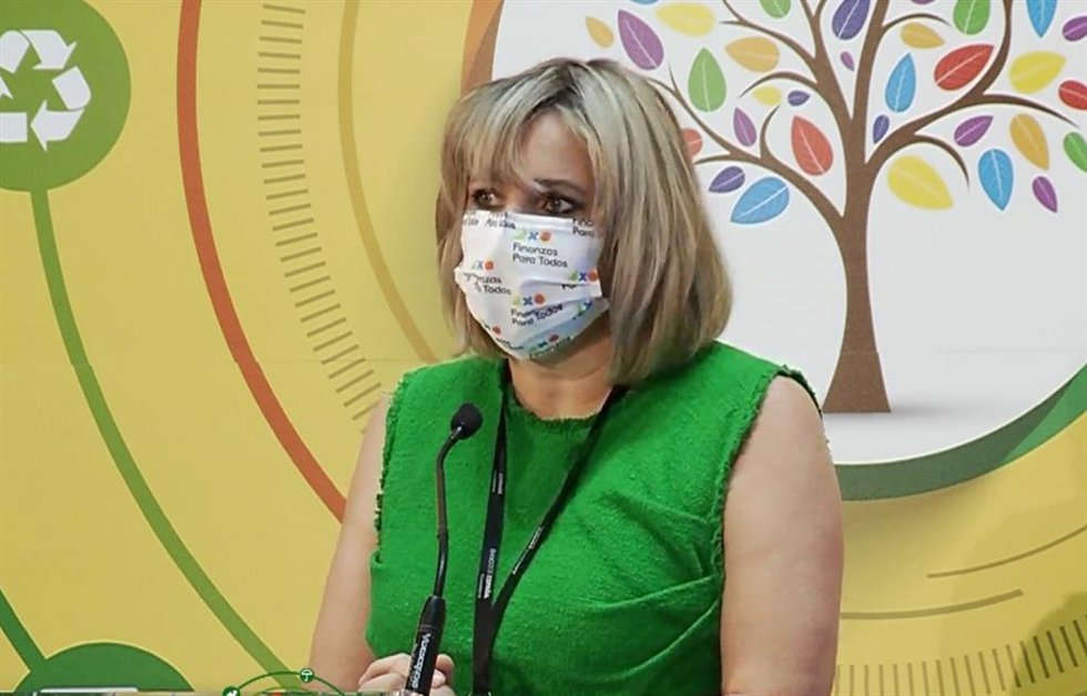 Archivo - La presidenta de Asufin, Patricia Suárez, en la entrega de premios 'Finanzas para todos'.