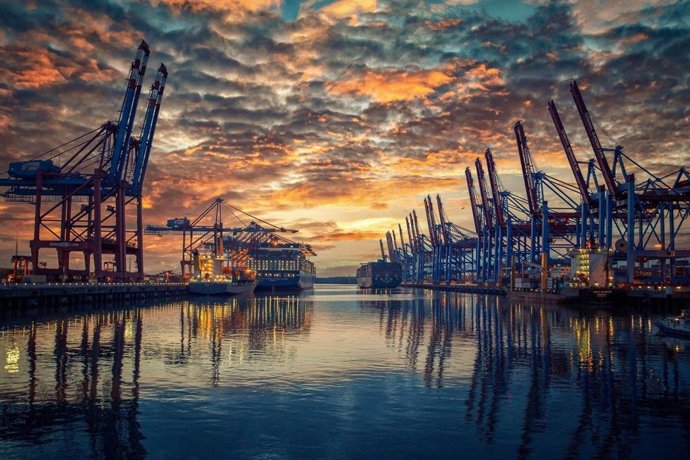 Logística Castellini SPA / Christian Castellini