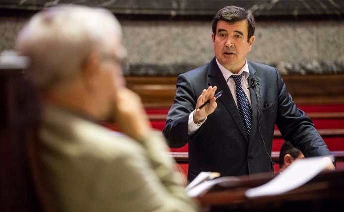 Archivo - El portavoz de Cs en el Ayuntamiento de Valncia, Fernando Giner, en una imagen de archivo.