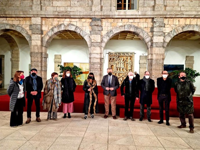 Inauguración de la exposición de fondos artísticos del Parlamento de Cantabria.
