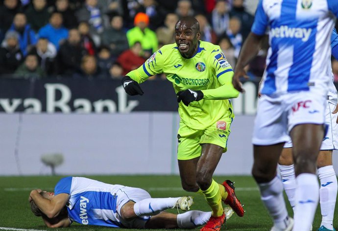 Archivo - LEGANES, SPAIN - JANUARY 12: Allan Nyom of Getafe celebrates a goal during La Liga  football match,  played between Leganes and Getafe at Butarque stadium on January 17, 2020 in Leganes, Madrid, Spain.