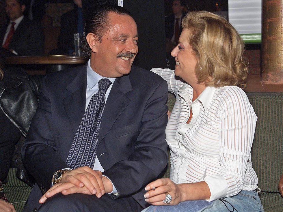 JULIÁN MUÑOZ Y MAITE ZALDÍVAR