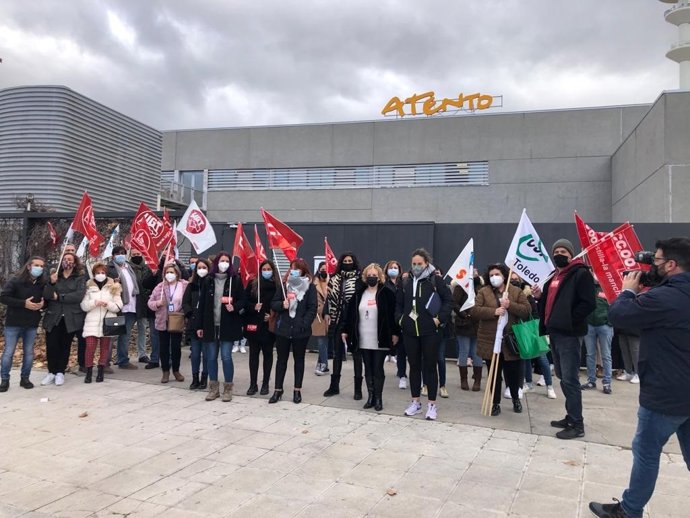 Trabajadores Atento concentración