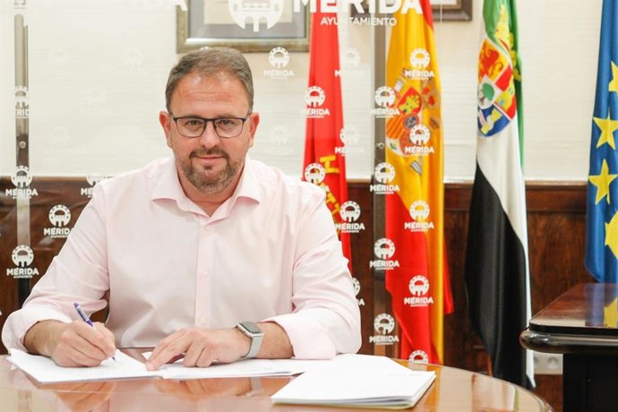 Mérida apoya la candidatura de Cádiz para acoger el X Congreso Internacional de la Lengua Española en 2025