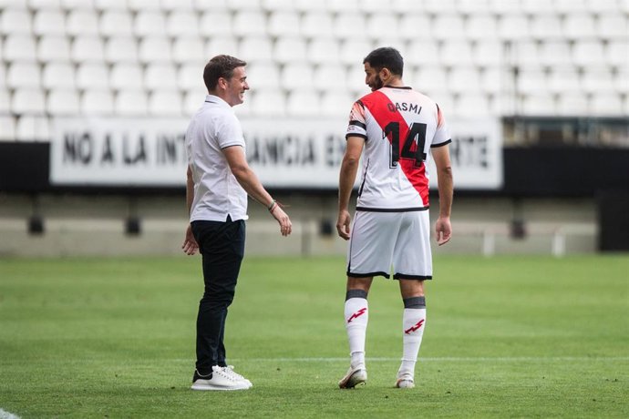 Archivo - El delantero del Rayo Vallecano Yacine Qasmi en un partido contra el Numancia en Vallecas