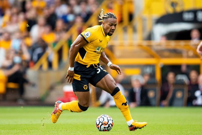 Archivo - Adama Traore of Wolverhampton during the English championship Premier League football match between Wolverhampton Wanderers and Manchester United on August 29, 2021 at Molineux in Wolverhampton, England - Photo Manjit Narotra / ProSportsImages