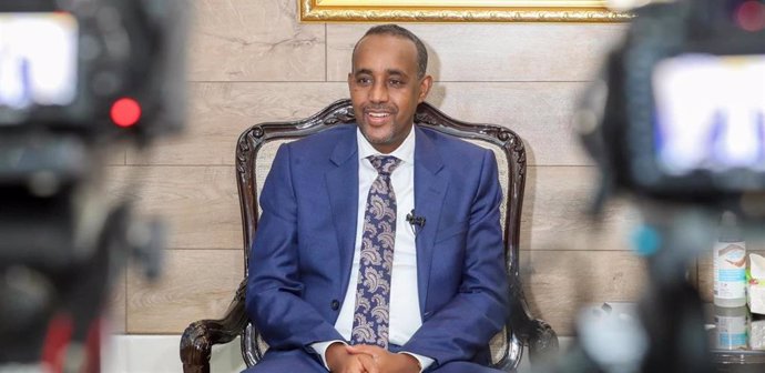 Archivo - El primer ministro de Somalia, Mohamed Husein Roble