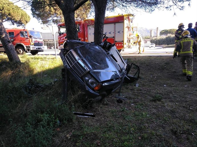 Un cotxe accidentat a Santa Cristina d'Aro
