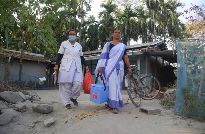 Campaña de vacunación en la frontera entre India y Bután
