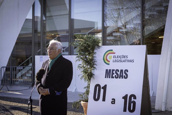 António Costa en una taula electoral de les eleccions legislatives de Portugal