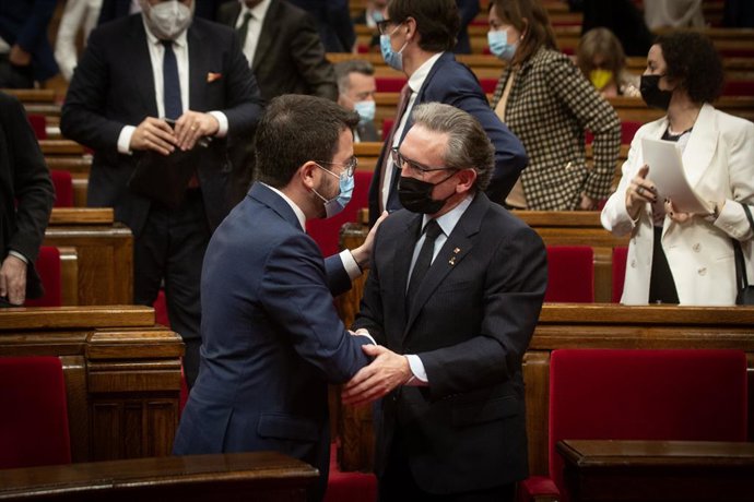 Archivo - El president de la Generalitat, Pere Aragons, i el conseller Jaume Giró.