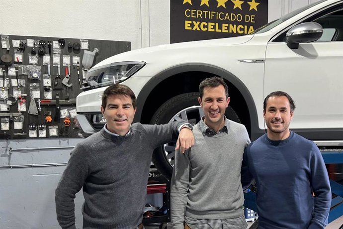 David, Jon e Ignacio, creadores de Desguacer.