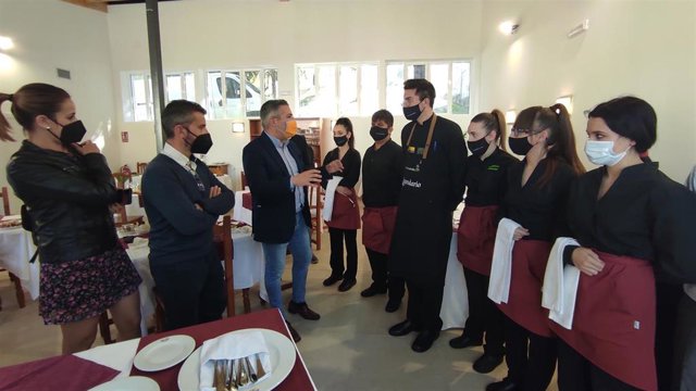 Visita al IES Castillo de la Yedra de Cazorla, uno de los 12 centros jiennenses que va a impartir cursos para la obtención del certificado de profesionalidad.