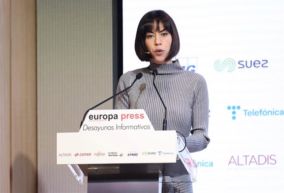 La ministra de Ciencia e Innovación, Diana Morant, interviene en un desayuno informativo de Europa Press, en el Auditorio Meeting Place Orense, a 31 de enero de 2022, en Madrid (España).