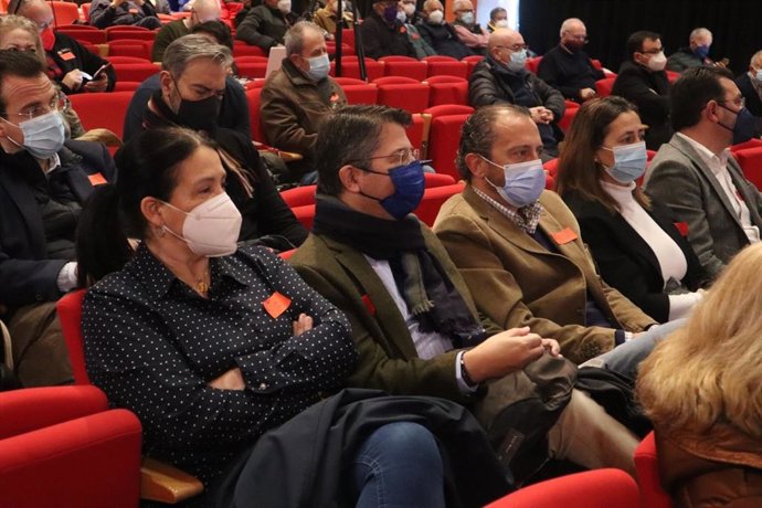 El portavoz adjunto del PP en la Asamblea de Madrid, Pedro Muñoz Abrines, en el Pleno extraordinario de Alcorcón