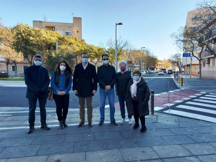 El alcalde de Palma, José Hila, visita las actuaciones llevadas a cabo en Jacint Verdaguer