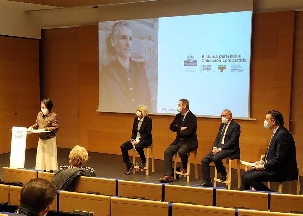 Presentación de las obras adquiridas con la subvención del Departamento de Cultura