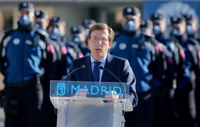 El alcalde de Madrid, José Luis Martínez-Almeida, interviene en el acto de la toma de posesión del nuevo Jefe del Cuerpo de la Policía Municipal de Madrid, en la Dirección General de la Policía Municipal de Madrid, a 31 de enero de 2022, en Madrid (Espa