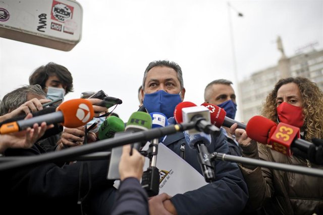 Archivo - El presidente de la Federación Profesional del Taxi de Madrid, Julio Sanz.