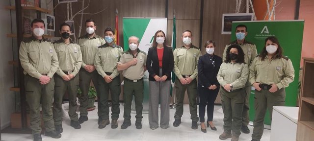 Recepción a los ocho nuevos agentes de Medio Ambiente