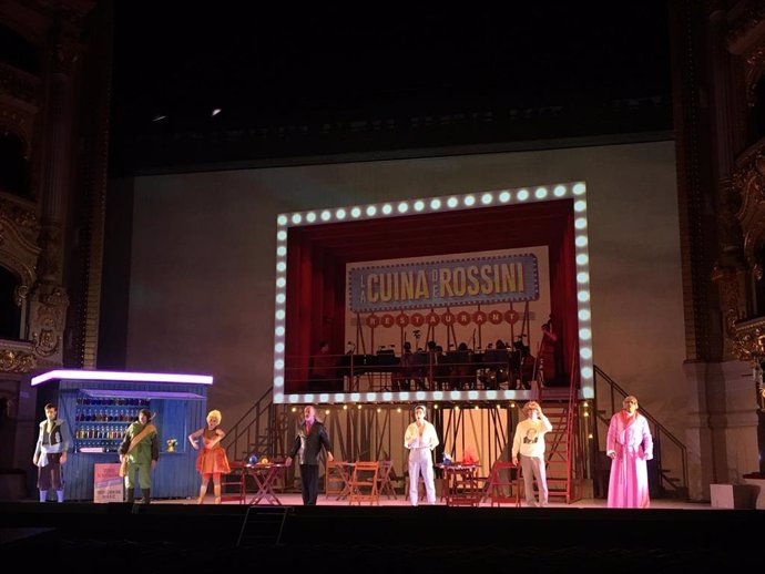 El espectáculo La cuina de Rossini, con dirección escénica de David Selvas y dirección musical de Andreu Gallén, en el Gran Teatre del Liceu de Barcelona