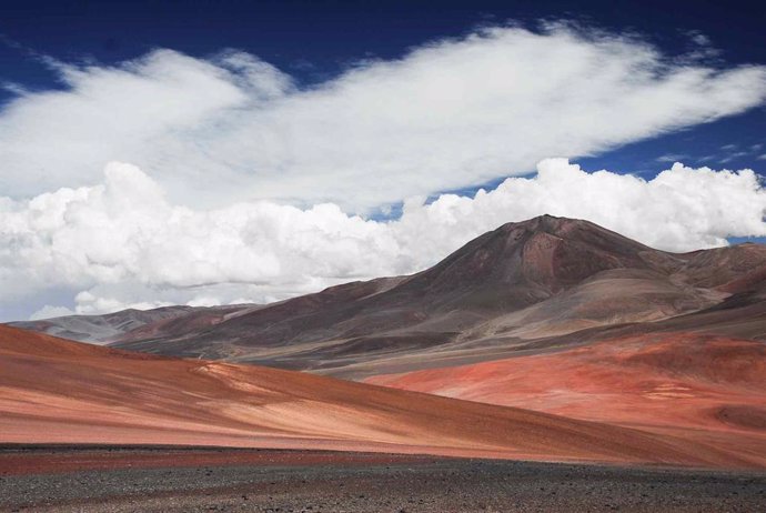 Descubrir las maravillas de los cielos andinos.