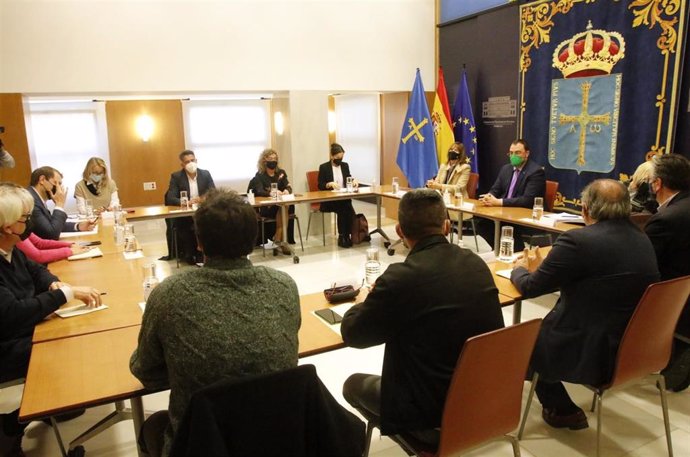 Reunión de la mesa de financiación autonómica constituida en Asturias.