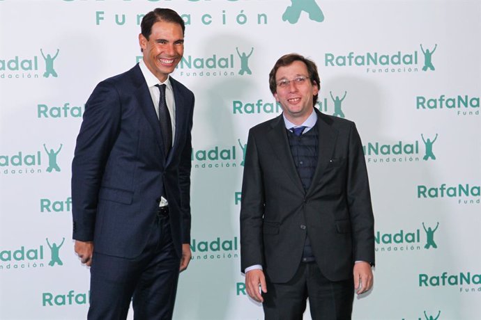 Archivo - Rafael Nadal, founder of Rafa Nadal Foundation and Jose Luis Martinez-Almeida, Mayor of Madrid pose for photo during the X Anniversary of Rafa Nadal Foundation dinner at Italian Consulate on November 18, in Madrid, Spain.