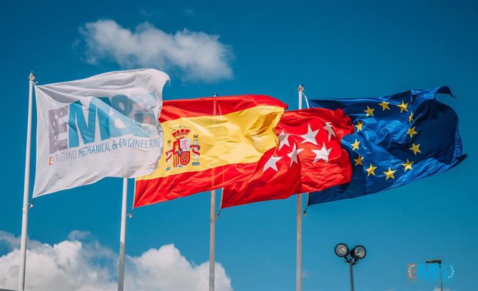 Bandera de la compañía, a la derecha