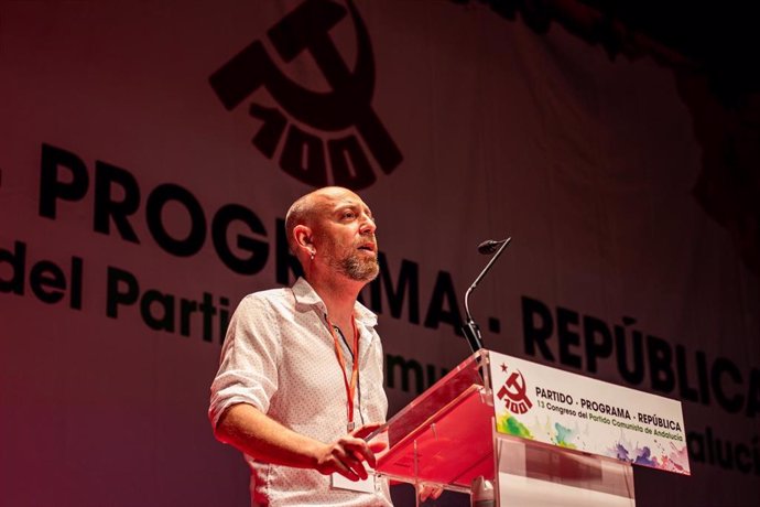 Archivo - El secretario general del Partido Comunista de Andalucía (PCA), Ernesto Alba, en una foto de archivo.