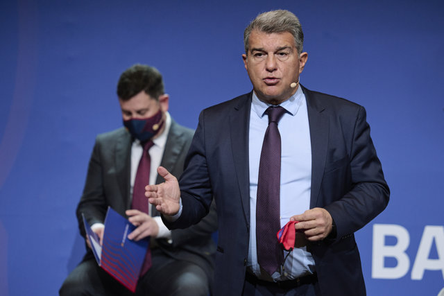 01 February 2022, Spain, Barcelona: FC Barcelona President Joan Laporta (R) speaks during the Forensic press conference at Auditori 1989. Photo: Gerard Franco Crespo/DAX via ZUMA Press Wire/dpa