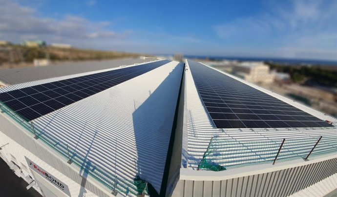 Cubierta solar de planta de Alibérico en Alicante