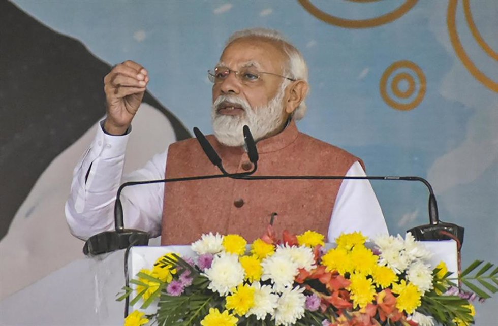 Archivo - 14 December 2021, India, Varanasi: Indian Prime Minister Narendra Modi addresses a public meeting during a visit to Varanasi. Photo: Chandan Rupani/PTI/dpa
