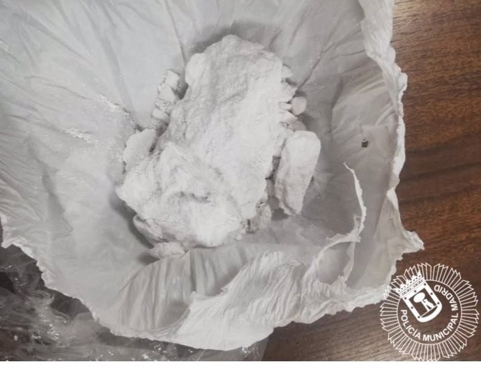Detenido un hombre que escondía entre su ropa 52 gramos de cocaína en roca