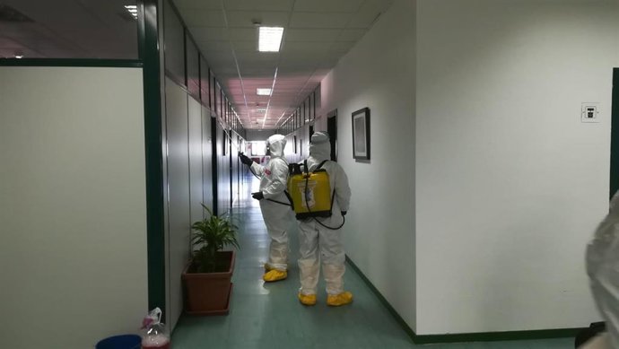 Archivo - Desinfecciones en un centro penitenciario de Sevilla