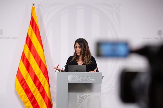 La portavoz del Govern, Patrícia Plaja, comparece tras una reunión del Consell Executiu, en la Generalitat de Cataluña, a 1 de febrero de 2022, en Barcelona, Cataluña (España). Durante su comparecencia ha asegurado la reapertura del ocio nocturno en la 