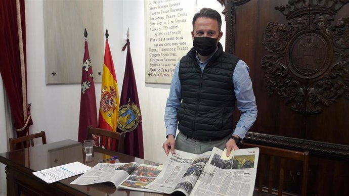 Archivo - El portavoz del PP en el Ayuntamiento de Lorca, Fulgencio Gil