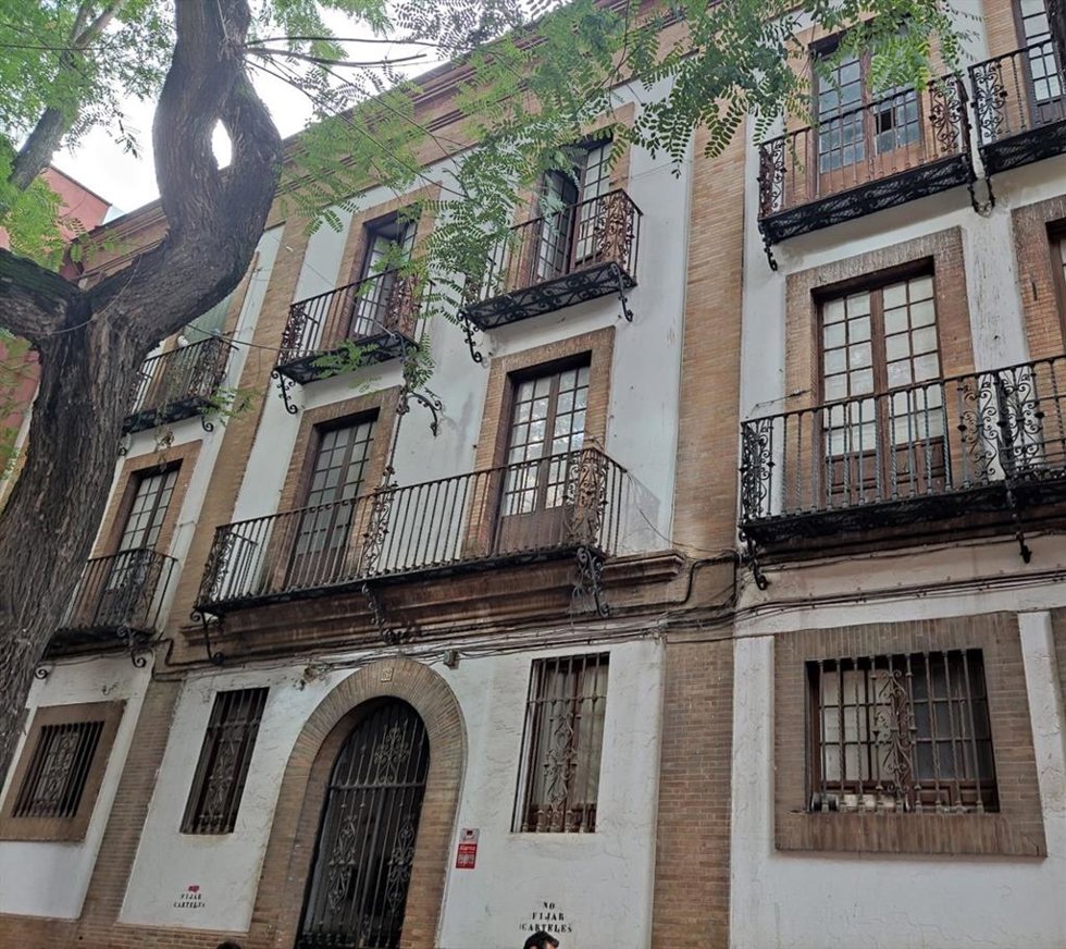 Edificio de All Iron en Sevilla