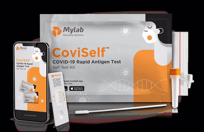 Archivo - Test de antígenos de autodiagnóstico de la COVID-19 'CoviSelf', fabricados por la compañía india MyLab