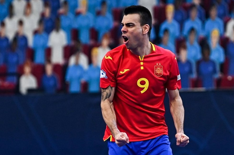 Sergio Lozano celebra un gol en los cuartos de final del Europeo de Fútbol Sala 2022
