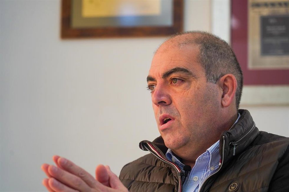 Archivo - El presidente de ATA y vicepresidente de la CEOE, Lorenzo Amor, en la entrevista con Europa Press a 30 de diciembre 2021 en Sevilla (Andalucía)