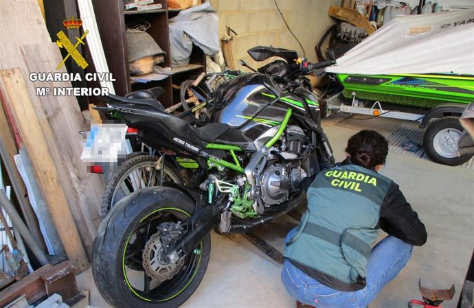 Moto intervenida por la Guardia Civil