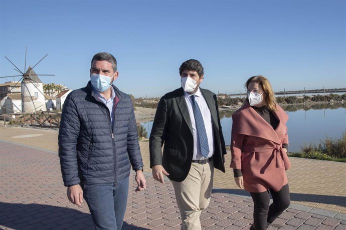 El presidente de la Región de Murcia, Fernando López Miras, en San Pedro del Pinatar