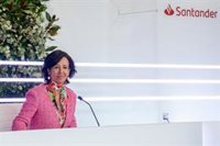 Botín asegura que el Santander trabaja en medidas para atender a las personas mayores
