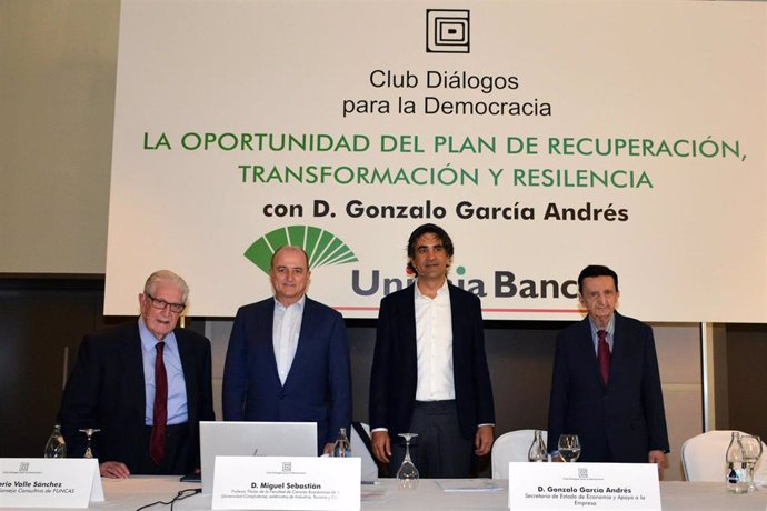 El secretario de Estado de Economía y Apoyo a la Empresa, Gonzalo García Andrés, durante el coloquio organizado por el Club Diálogos para la Democracia.