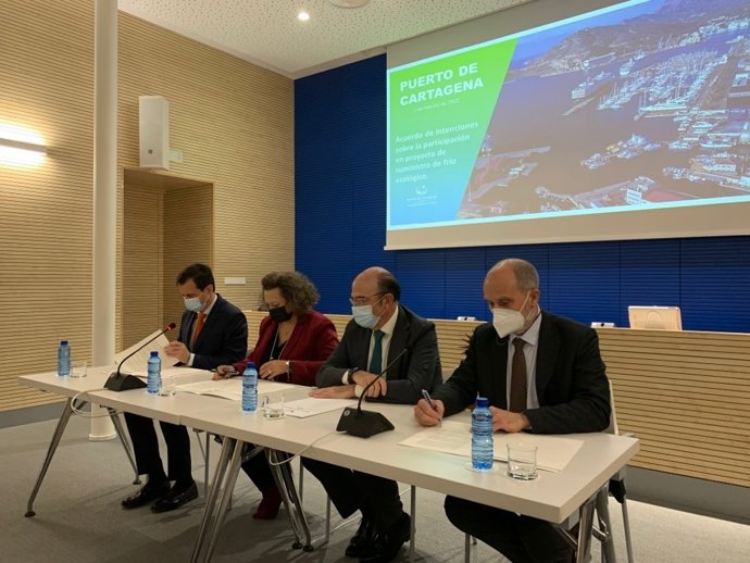 Enagás, Repsol y la Autoridad Portuaria de Cartagena firman un acuerdo para un proyecto de economía circular