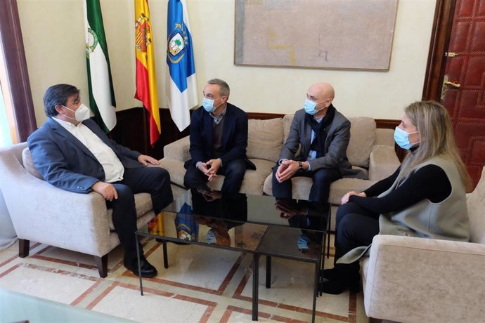 Reunión on responsables de CEPSA.