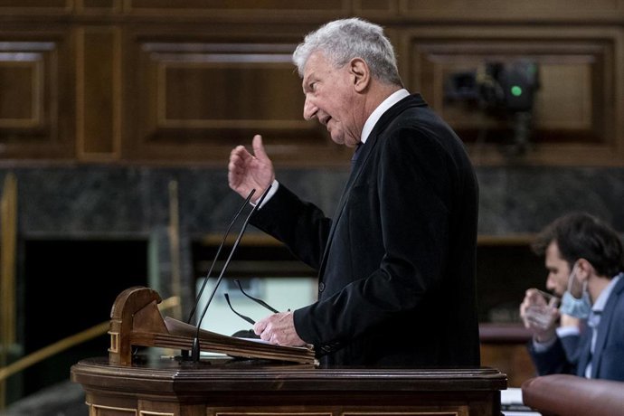 El diputado de Nueva Canarias en el Congreso, Pedro Quevedo, interviene en una sesión plenaria extraordinaria en el Congreso de los Diputados, a 25 de enero de 2022