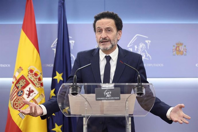 El portavoz adjunto de Ciudadanos, Edmundo Bal, comparece en una rueda de prensa mientras se celebra la Junta de Portavoces en el Congreso de los Diputados, a 1 de febrero de 2022, en Madrid (España).